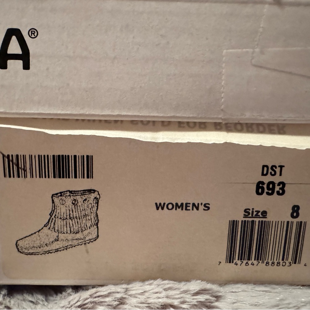 Minnetonka Women's Fringe Ankle Booties - Tan